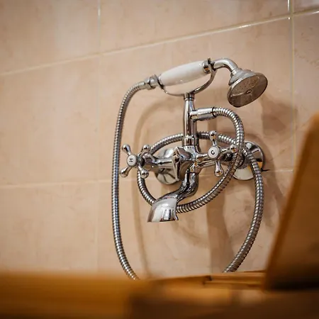 Csengőd Kúria Apartman *