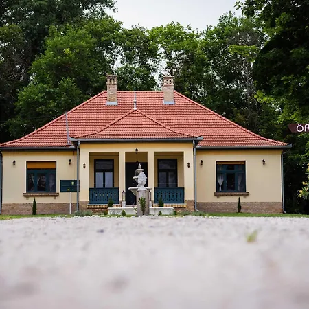 Apartman Csengőd Kúria Csengod