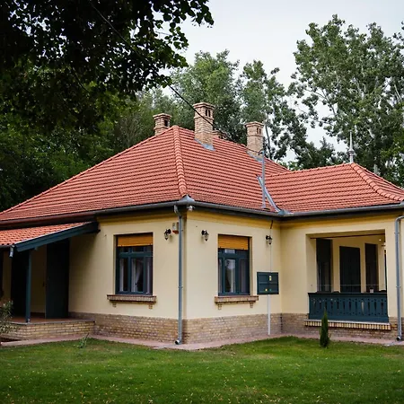 Csengőd Kúria *