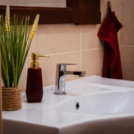 Kuria Lägenhet Csengod