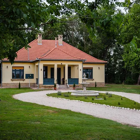Csengőd Kúria Apartman Csengod